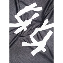 Schal mit Logo