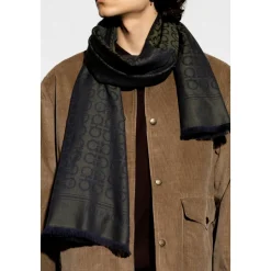 Schal mit Monogramm
