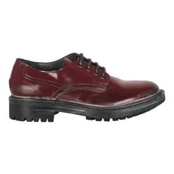 Schnürschuhe