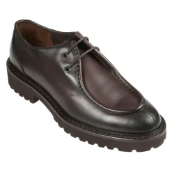 Schnürschuhe