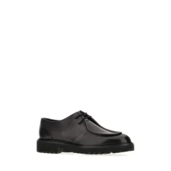 Schnürschuhe