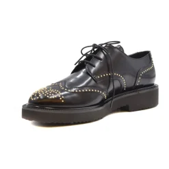 Schnürschuhe