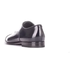 Schnürschuhe