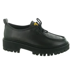 Schnürschuhe