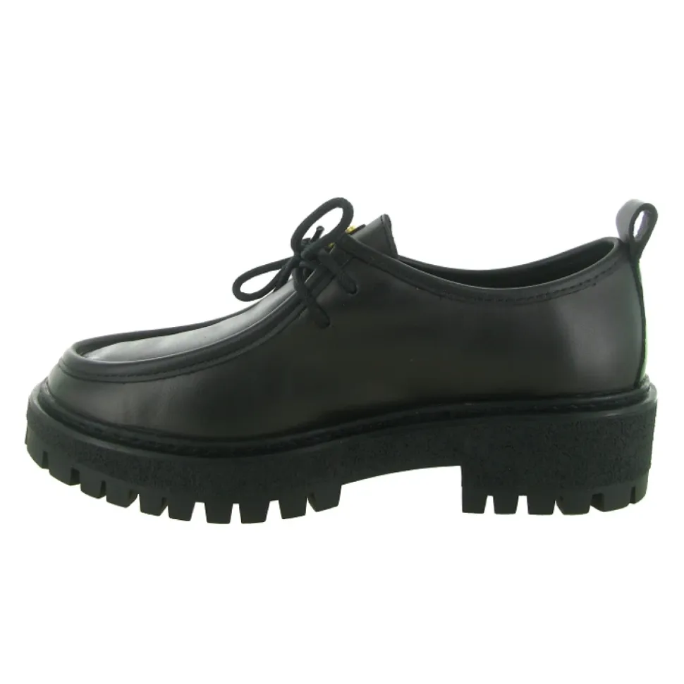 Schnürschuhe