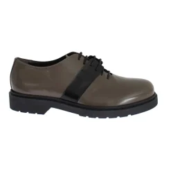 Schnürschuhe