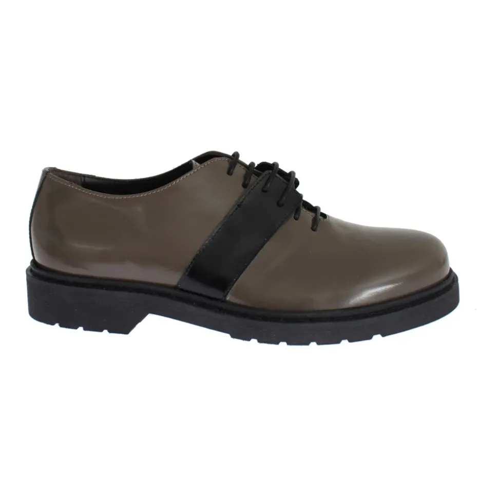 Schnürschuhe