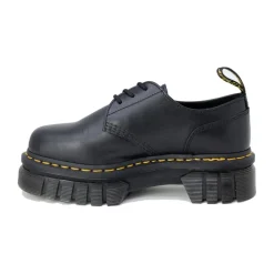 Schnürschuhe aus Leder