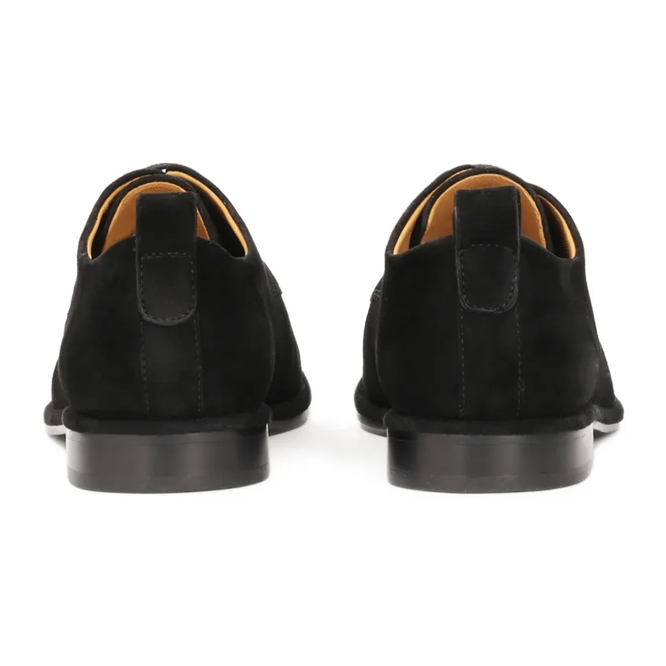 Schnürschuhe aus Wildleder
