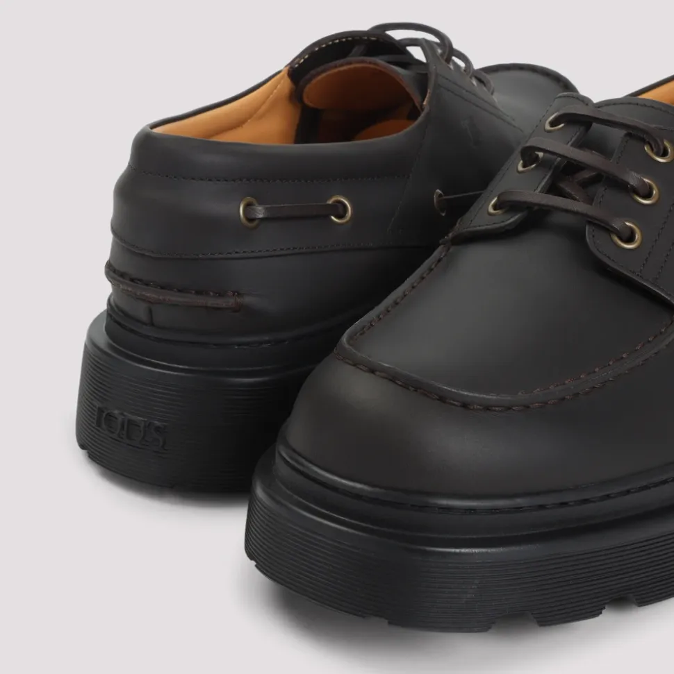 Schnürschuhe mit niedrigem Absatz