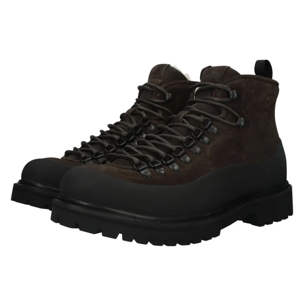 Schnürstiefel