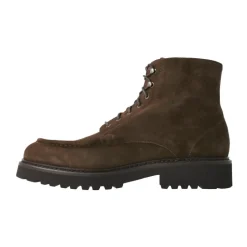 Schnürstiefel
