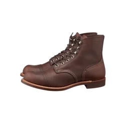 Schnürstiefel