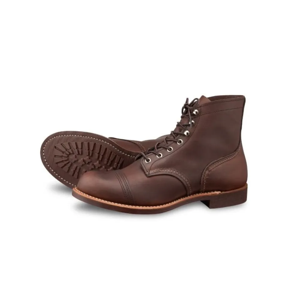 Schnürstiefel