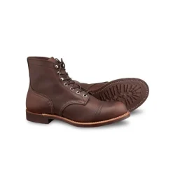 Schnürstiefel