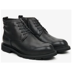 Schnürstiefeletten