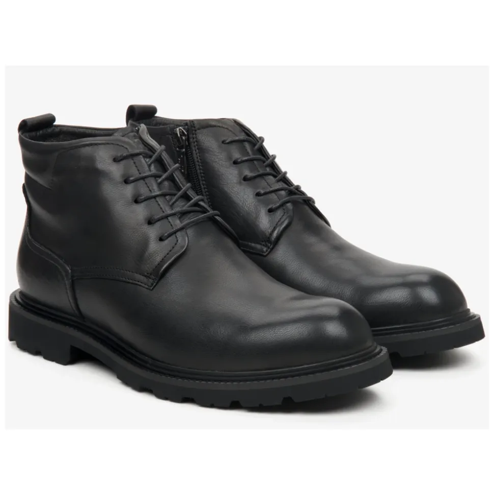 Schnürstiefeletten