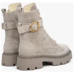 Schnür-Winterstiefel