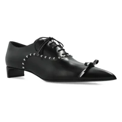 Schuhe mit Absätzen