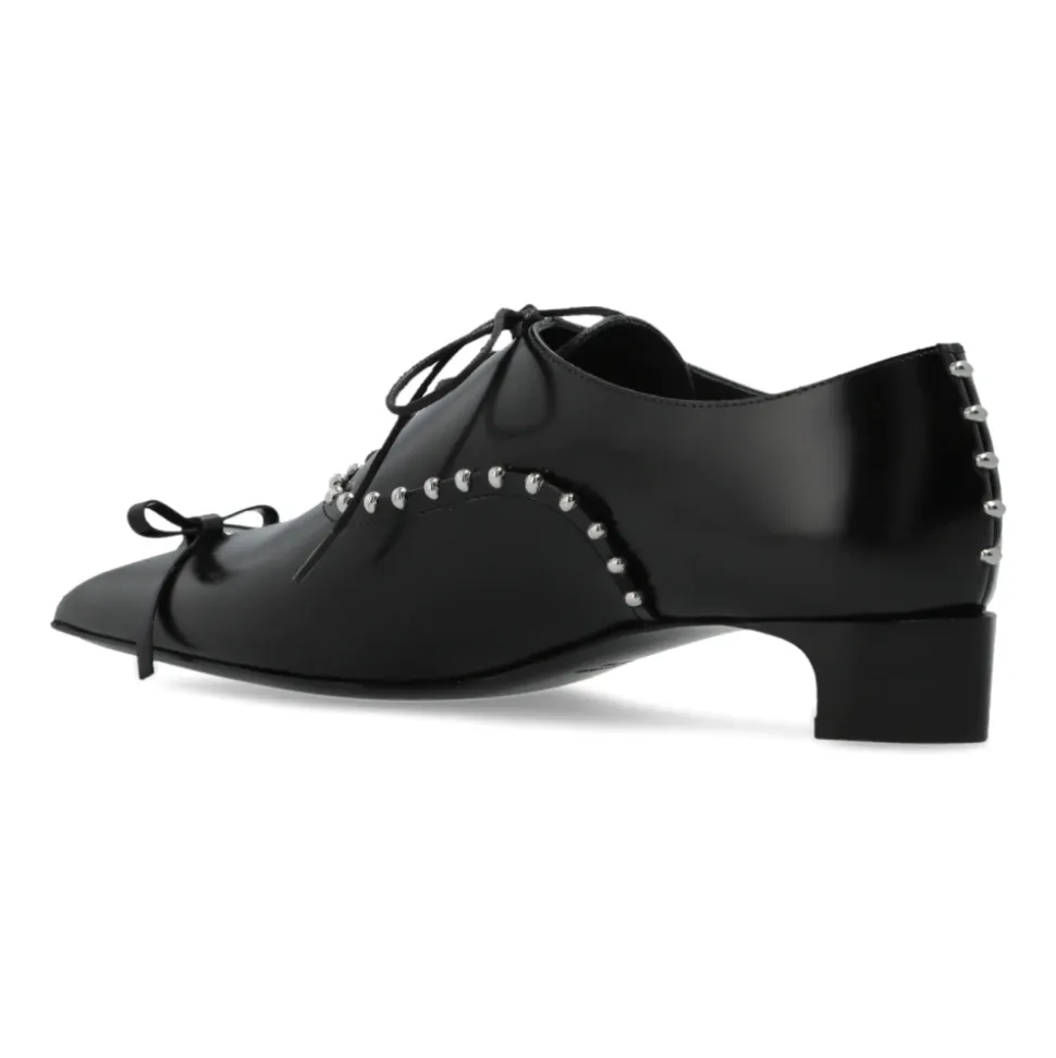 Schuhe mit Absätzen