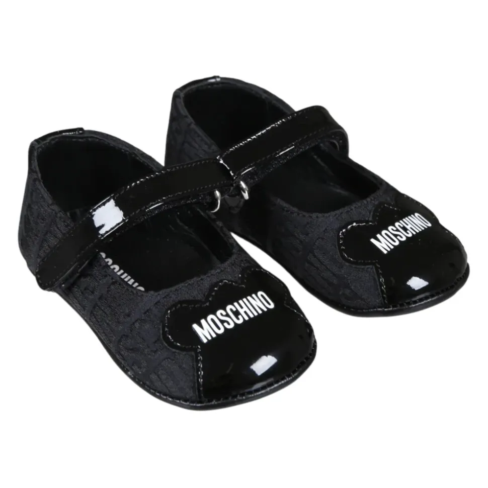 Schwarze Ballerinas mit Klettverschluss