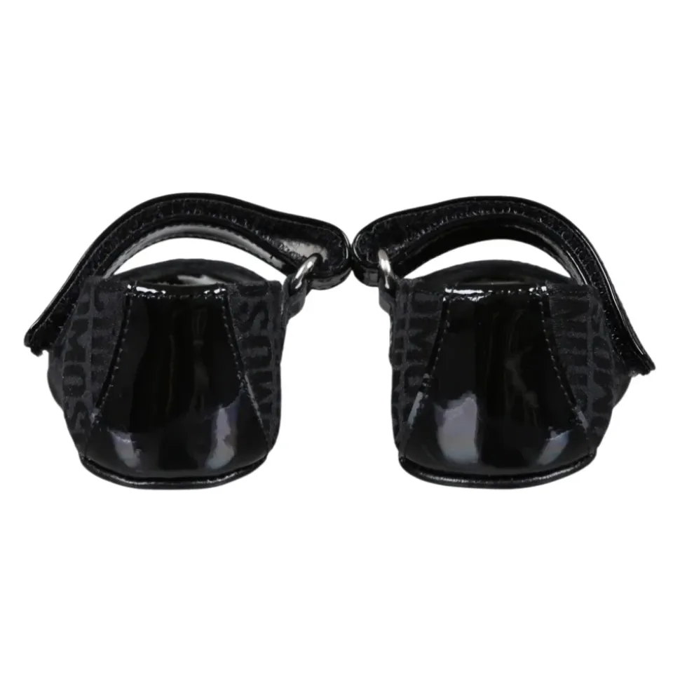 Schwarze Ballerinas mit Klettverschluss