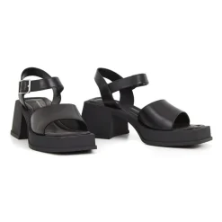 Schwarze flache Sandalen für Frauen
