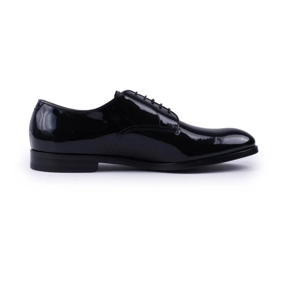 Schwarze flache Schnürschuhe aus Leder