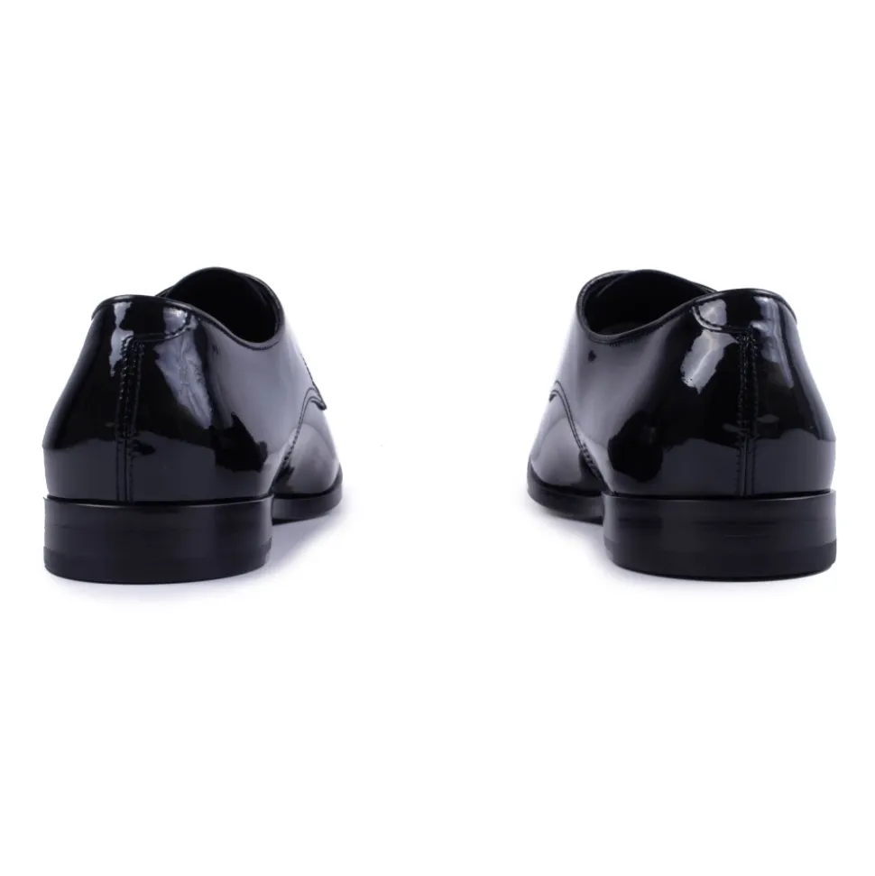 Schwarze flache Schnürschuhe aus Leder