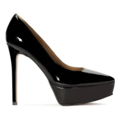 Schwarze lackierte Plateau- und Stiletto-Pumps