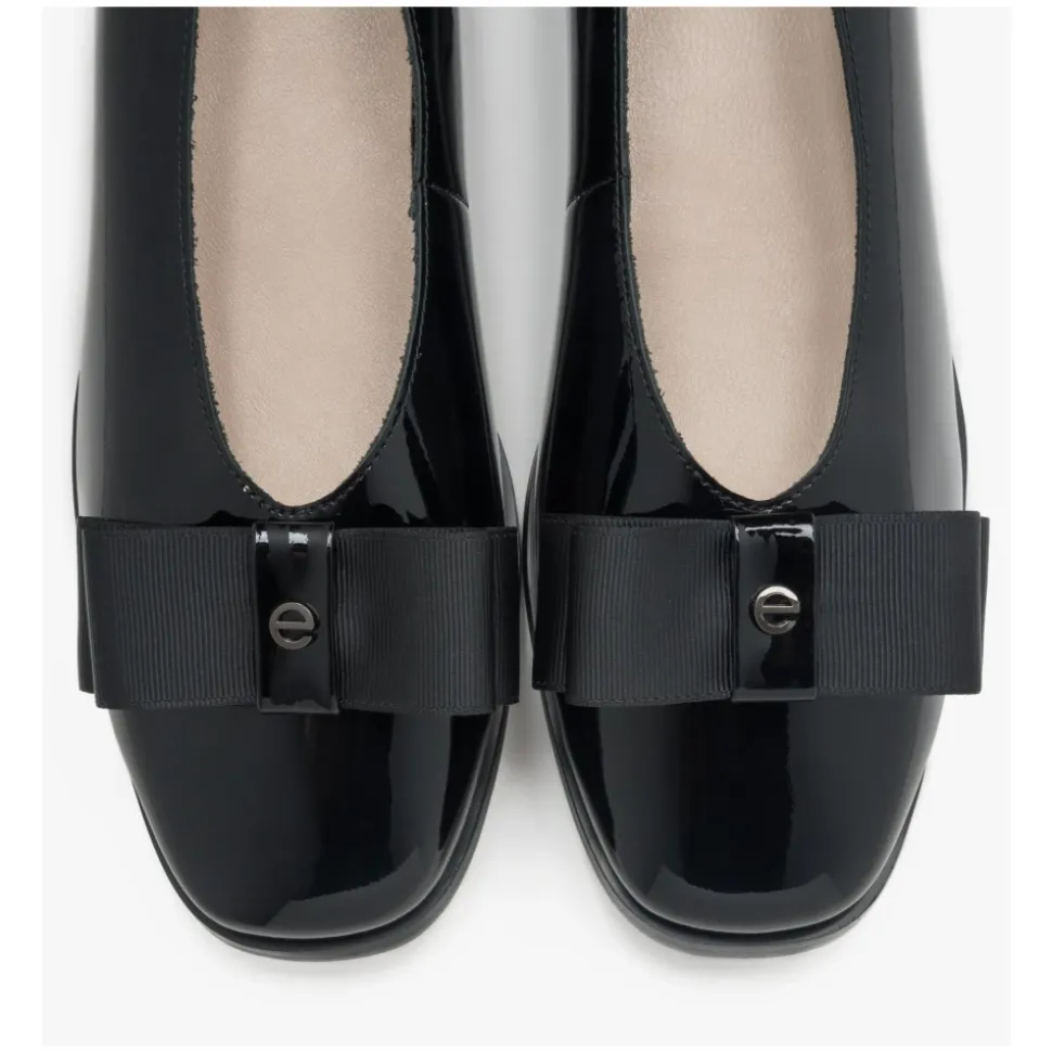 Schwarze Lackleder-Ballerinas für Damen mit einer Schleife