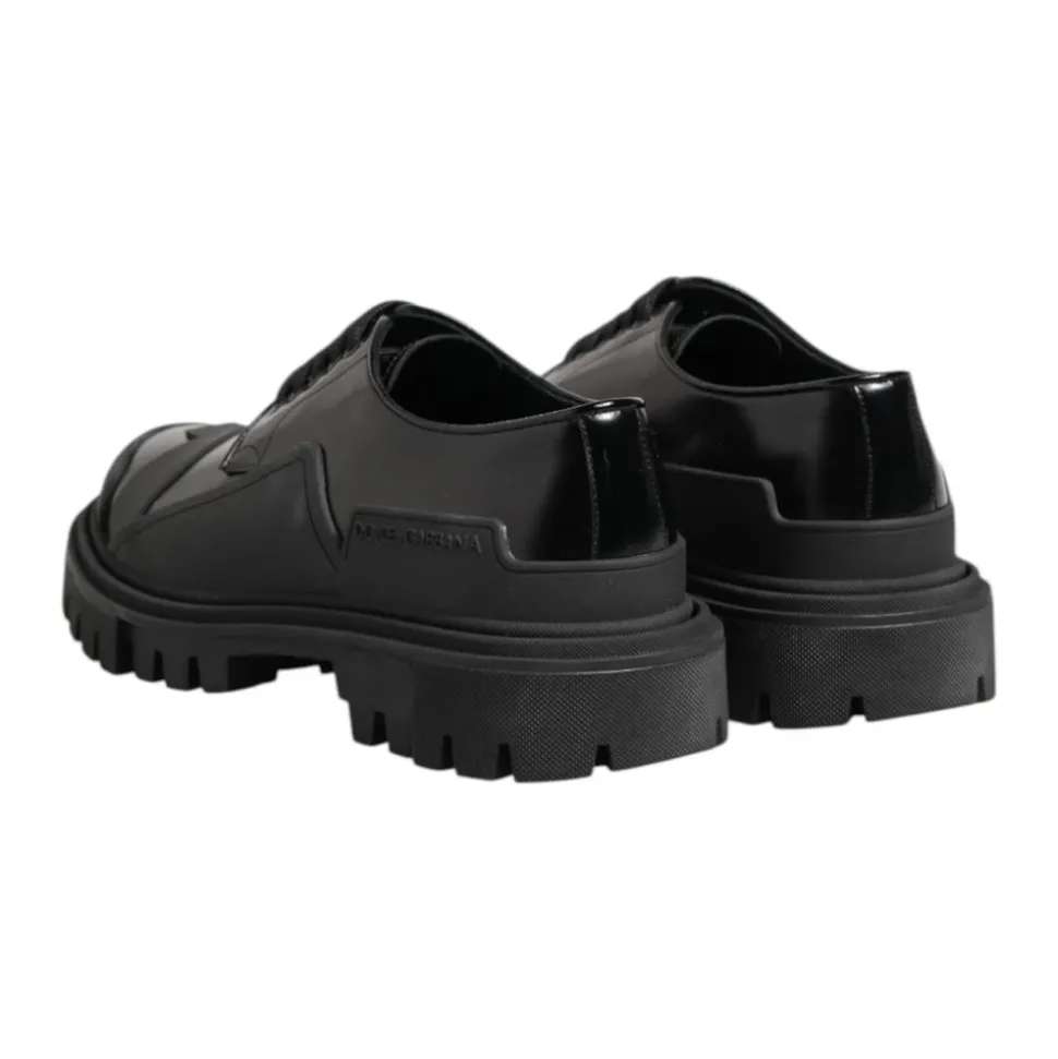 Schwarze Lackleder-Derby-Kleidschuhe