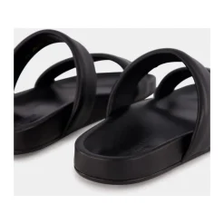 Schwarze Ledersandalen