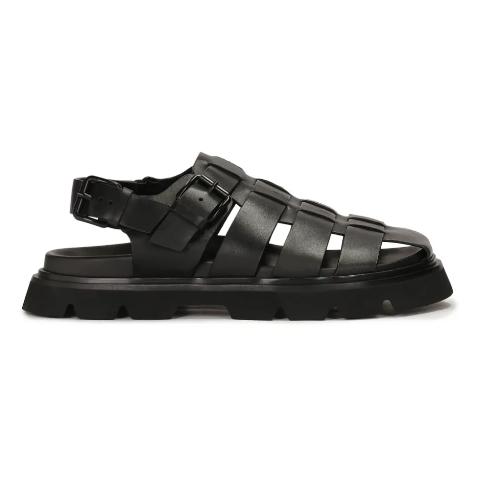Schwarze Ledersandalen mit bedeckten Zehen
