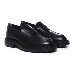 Schwarze Lederschuhe flach