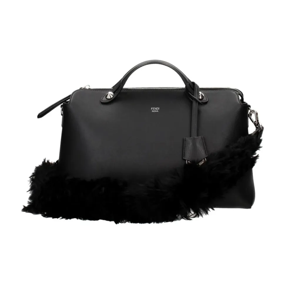 Schwarze Lederschultertasche mit Hakenverschluss