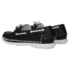 Schwarze Lederslipper mit Nieten
