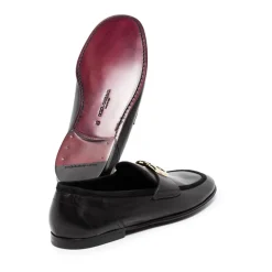 Schwarze Lederslipper mit interlocking DG-Plakette