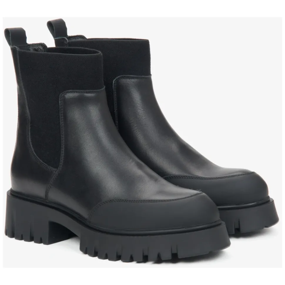Schwarze Leder-Stiefeletten