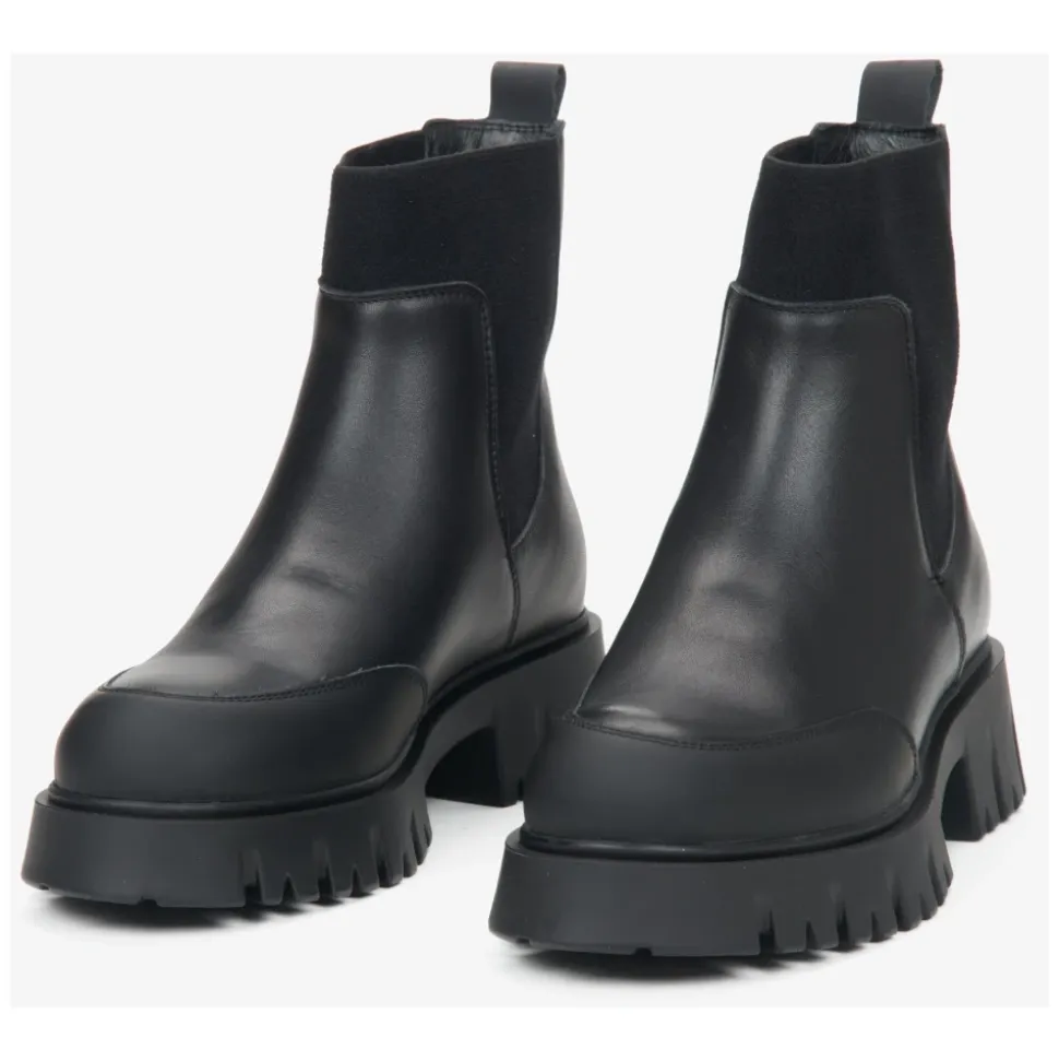 Schwarze Leder-Stiefeletten