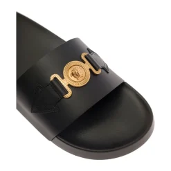 Schwarze Sandalen