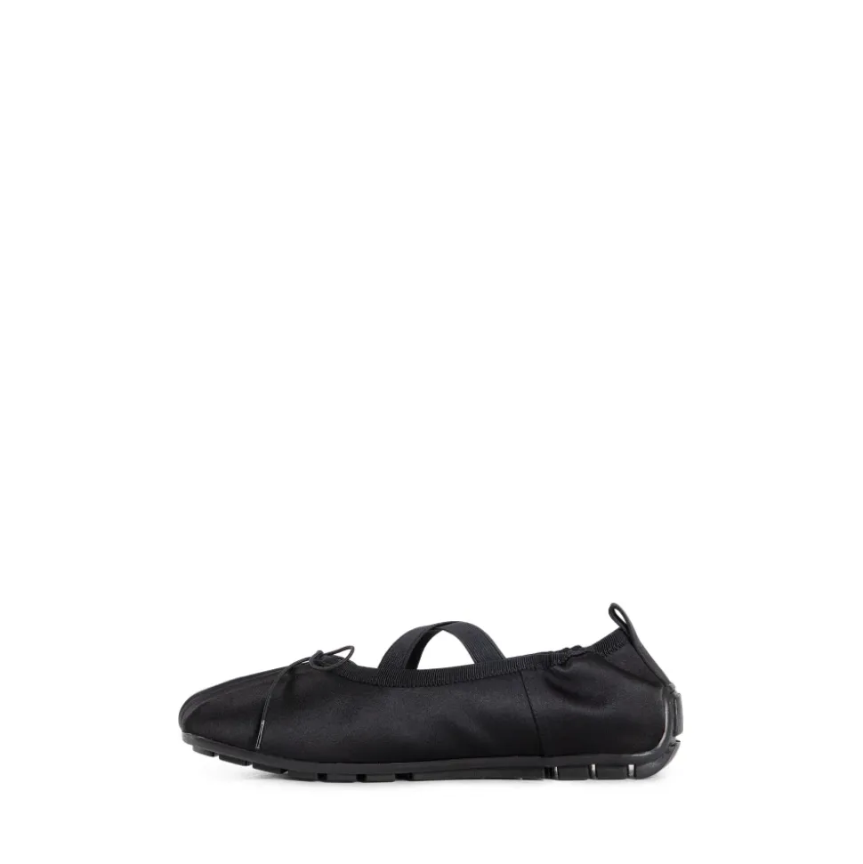 Schwarze Satin Ballerina Grip Schuhe