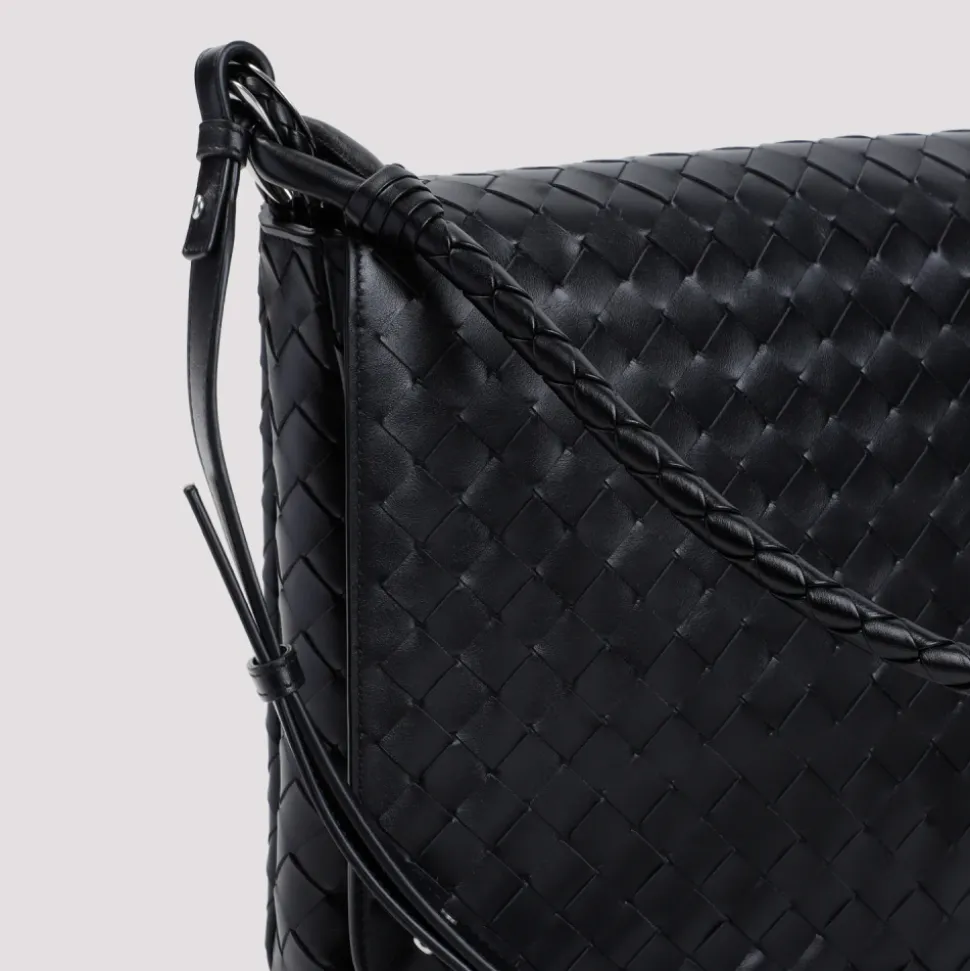 Schwarze Silberne Intrecciato Wing Tasche