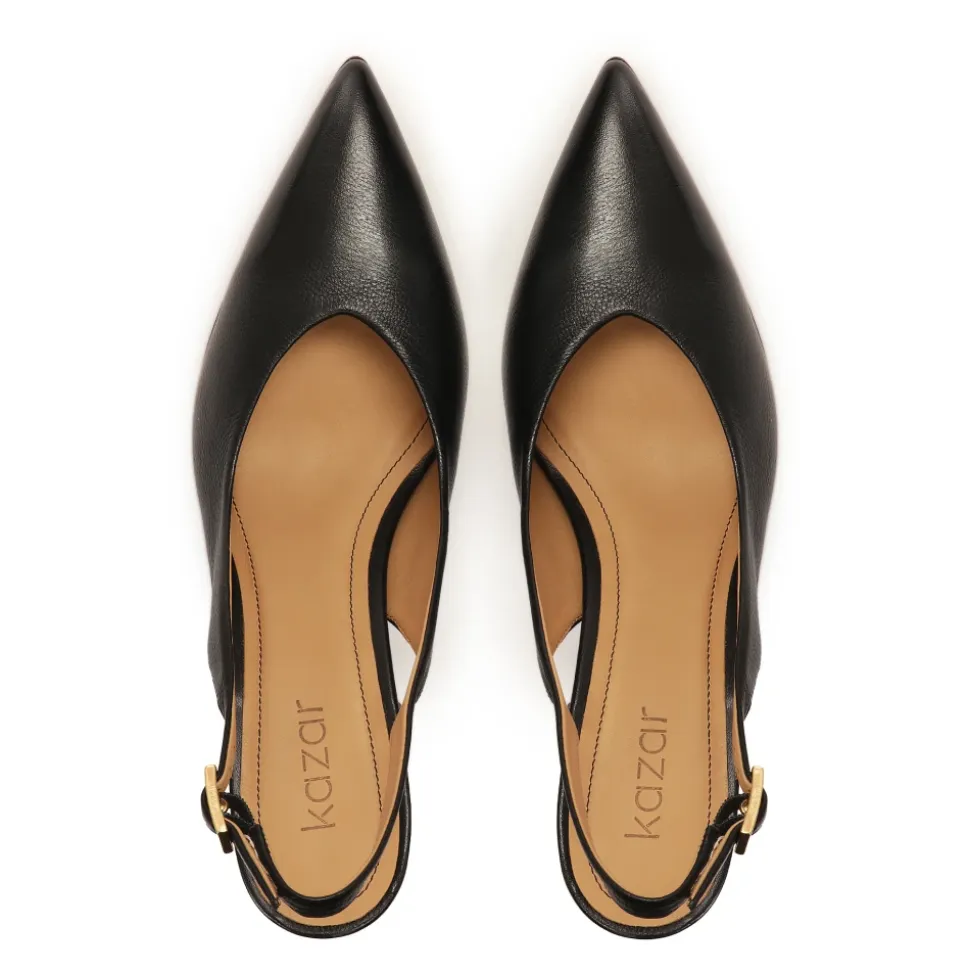 Schwarze Slingback-Pumps mit einem breiten Absatz