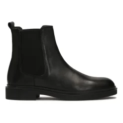 Schwarze Slipper aus glattem Leder