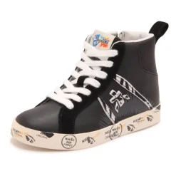 Schwarze Sneakers
