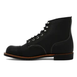 Schwarze Stiefeletten Iron Ranger Stil