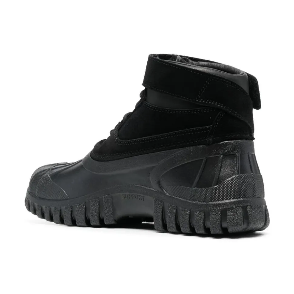 Schwarze Stiefeletten mit Touch-Strap-Verschluss