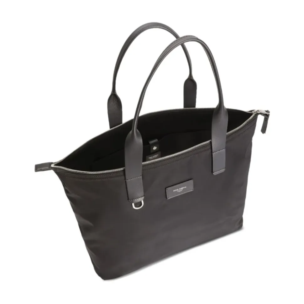 Schwarze Taschen für einen stilvollen Look