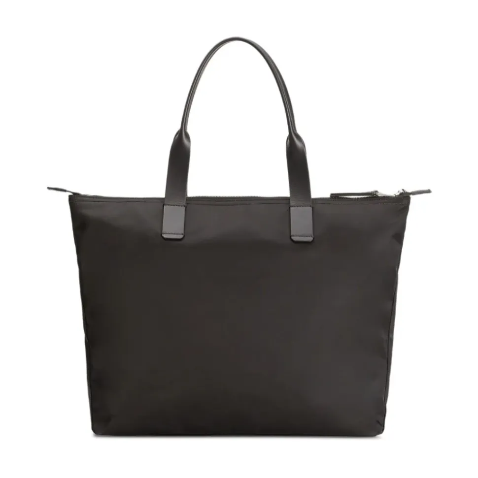 Schwarze Taschen für einen stilvollen Look